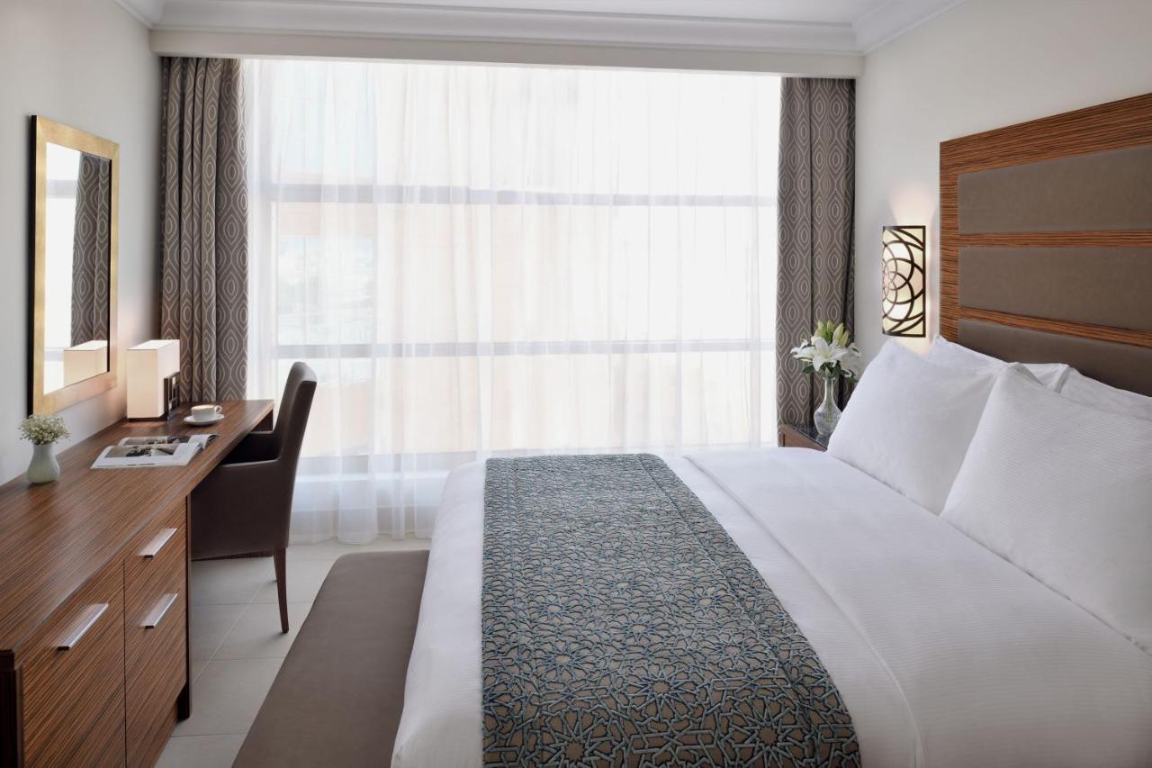 Marriott Executive Apartments Al Khobar Esterno foto A room at the hotel